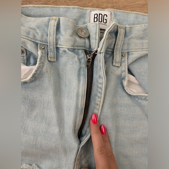 NEVER WORN - URBAN OUTFITTERS BAGGY JEANS SIZE 26 - Picture 4 of 6